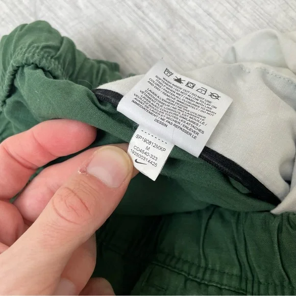 Nike ACG Trail Pants in Fir size M - Picture 8 of 8